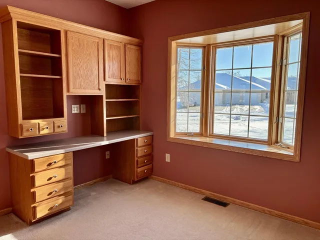 $337,500 | 111 Oakwood Court, Thief River Falls, MN 56701