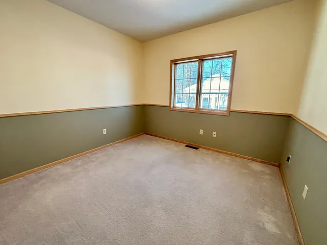 $337,500 | 111 Oakwood Court, Thief River Falls, MN 56701