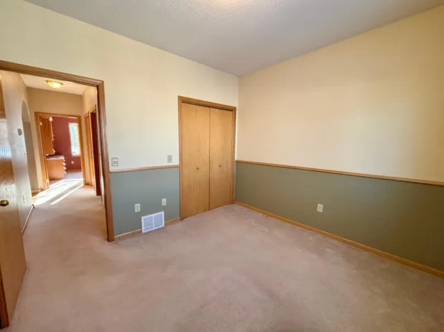 $337,500 | 111 Oakwood Court, Thief River Falls, MN 56701