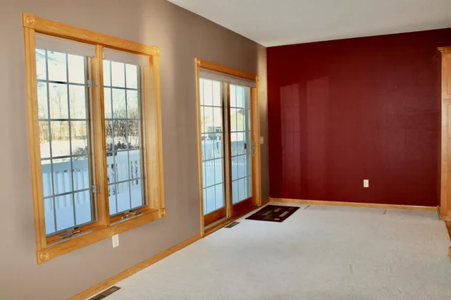 $337,500 | 111 Oakwood Court, Thief River Falls, MN 56701