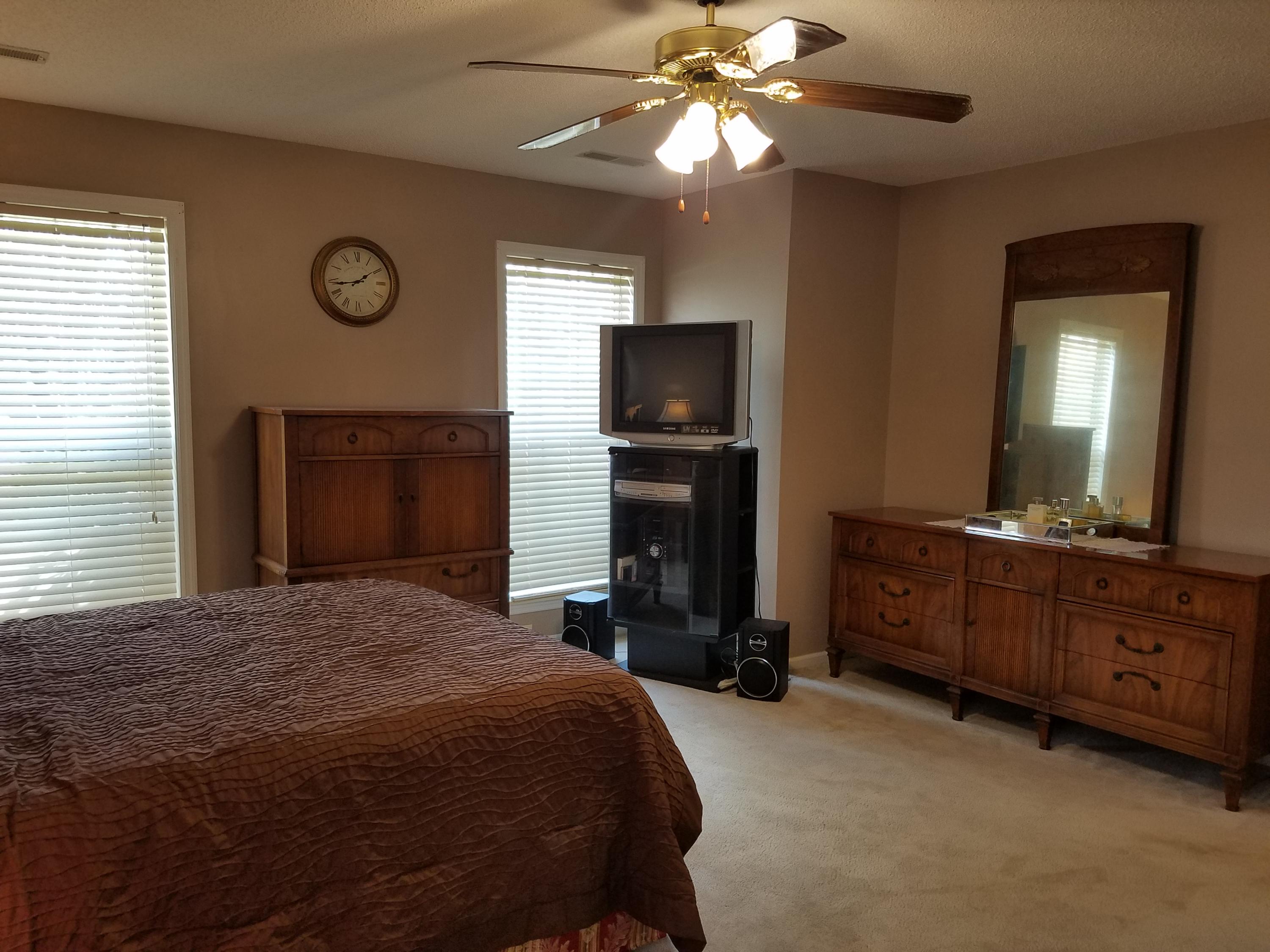 105 Lowndes Road Goose Creek, SC 29445 - Photo 9 of 21 20170227_124704
