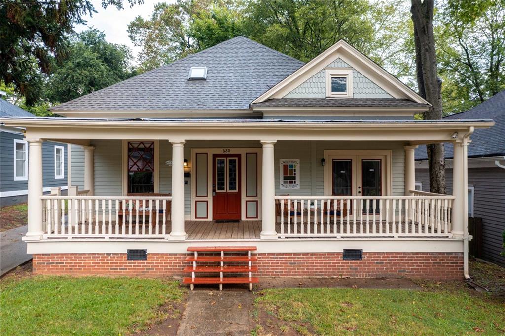 680 Grady Place Southwest Atlanta, GA 30310 - Photo 2 of 50