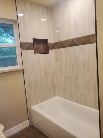 $1,875 | 215 Anna Street, Tomball, TX 77375