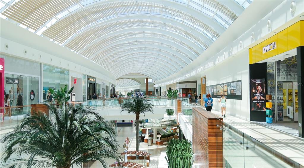 5107 Greencroft Road, Unit 23 Sarasota, FL 34235 - Photo 32 of 35 a view of a living room and dining room