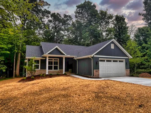 $413,850 | 532 Floral Valley Drive West, Howard, OH 43028