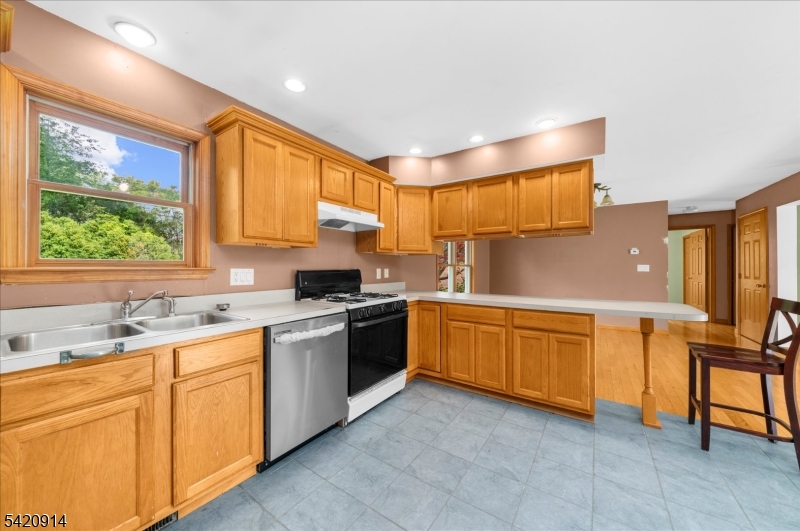 441 Pittstown Road Pittstown, NJ 08867 - Photo 6 of 48