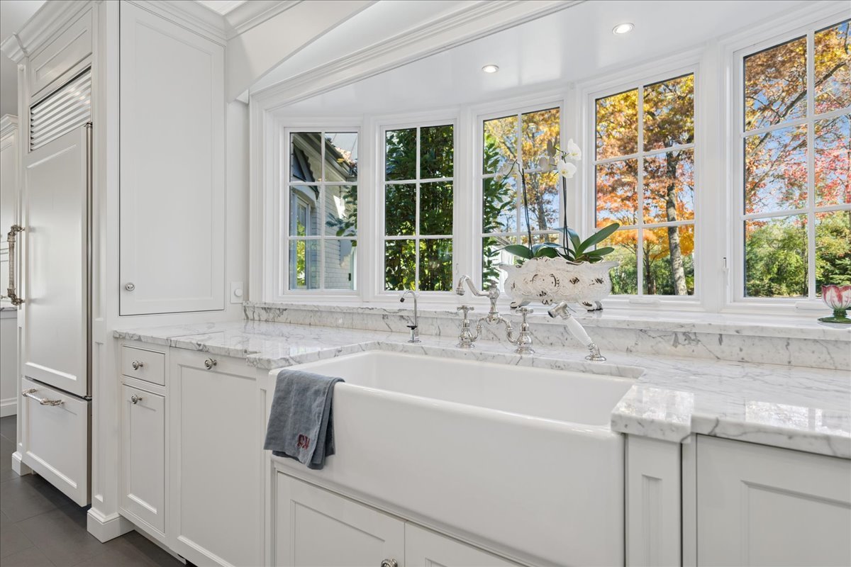 166 North Buckley Road Barrington Hills, IL 60010 - Photo 23 of 86 a bathroom with a sink and a window