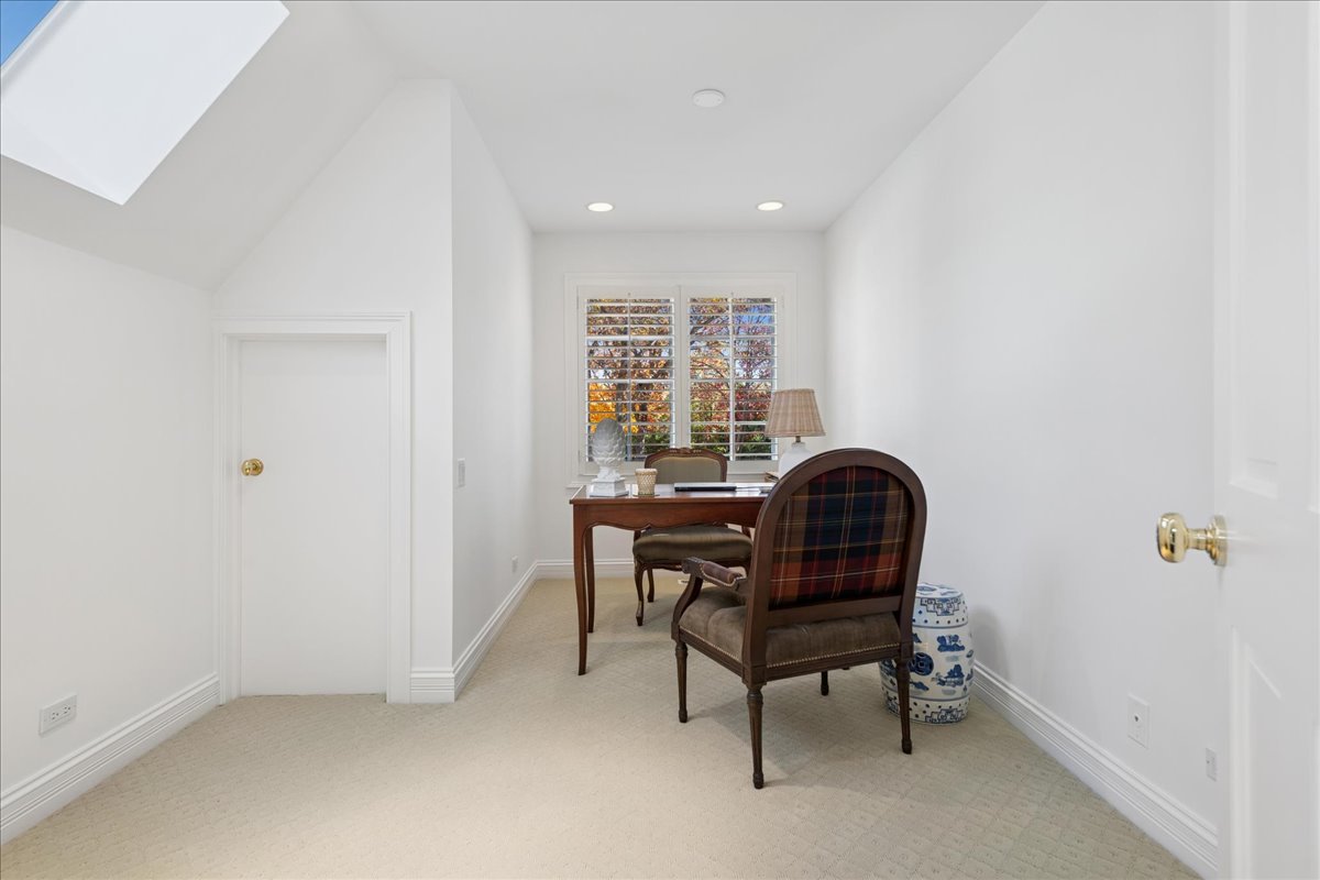 166 North Buckley Road Barrington Hills, IL 60010 - Photo 55 of 86 a room with furniture and a window