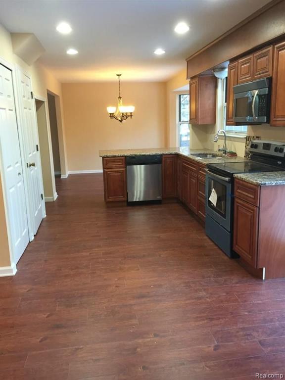 475 Whitney Drive Rochester Hills, MI 48307 - Photo 6 of 6