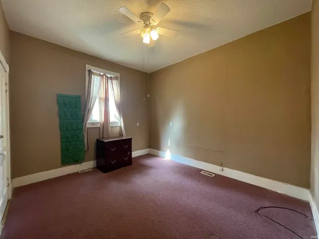 $79,900 | 607 North 10th Street, Vincennes, IN 47591