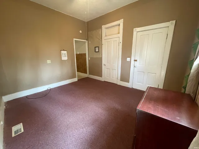 $79,900 | 607 North 10th Street, Vincennes, IN 47591