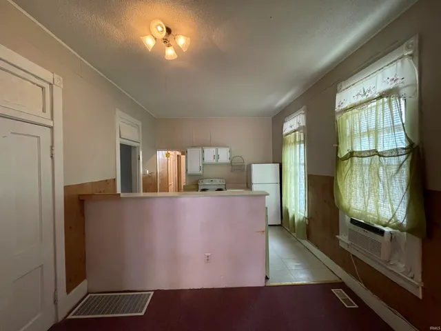 $79,900 | 607 North 10th Street, Vincennes, IN 47591