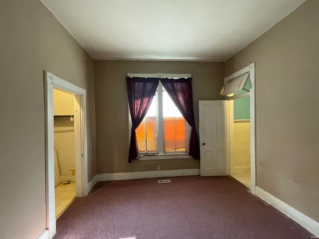 $79,900 | 607 North 10th Street, Vincennes, IN 47591