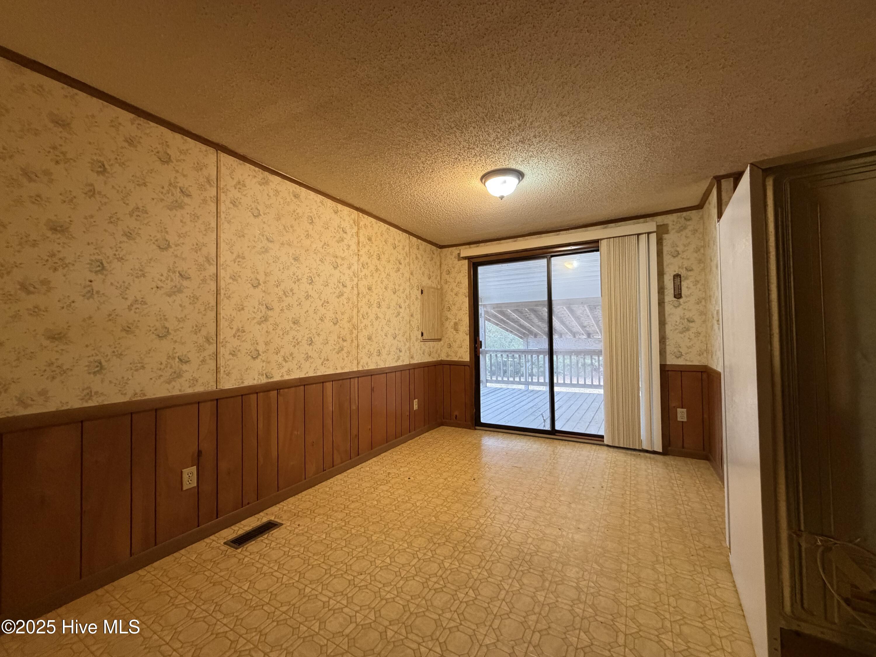 2537 Whichards Beach Road Chocowinity, NC 27817 - Photo 16 of 19 IMG_0286