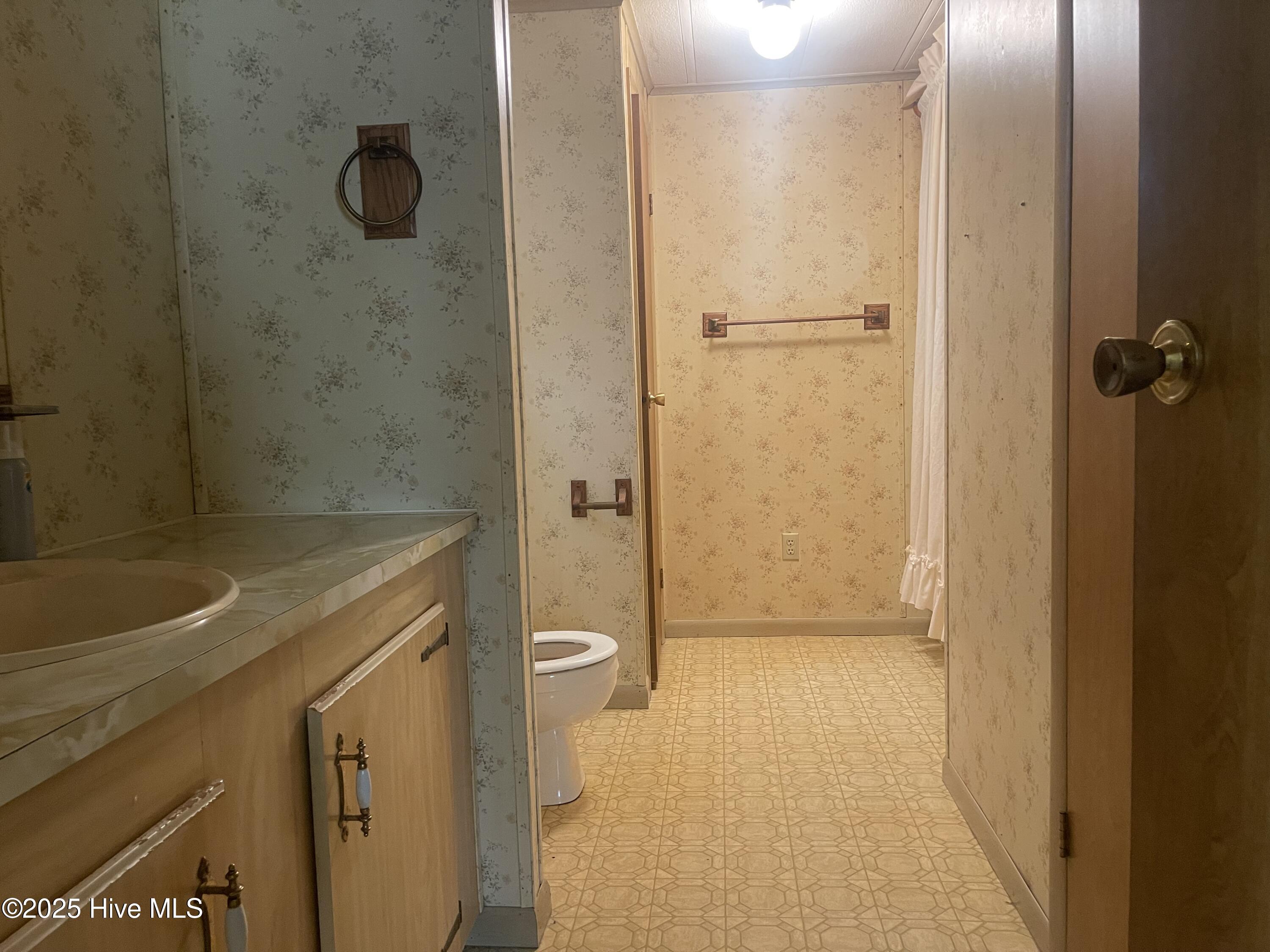 2537 Whichards Beach Road Chocowinity, NC 27817 - Photo 7 of 10 IMG_9881