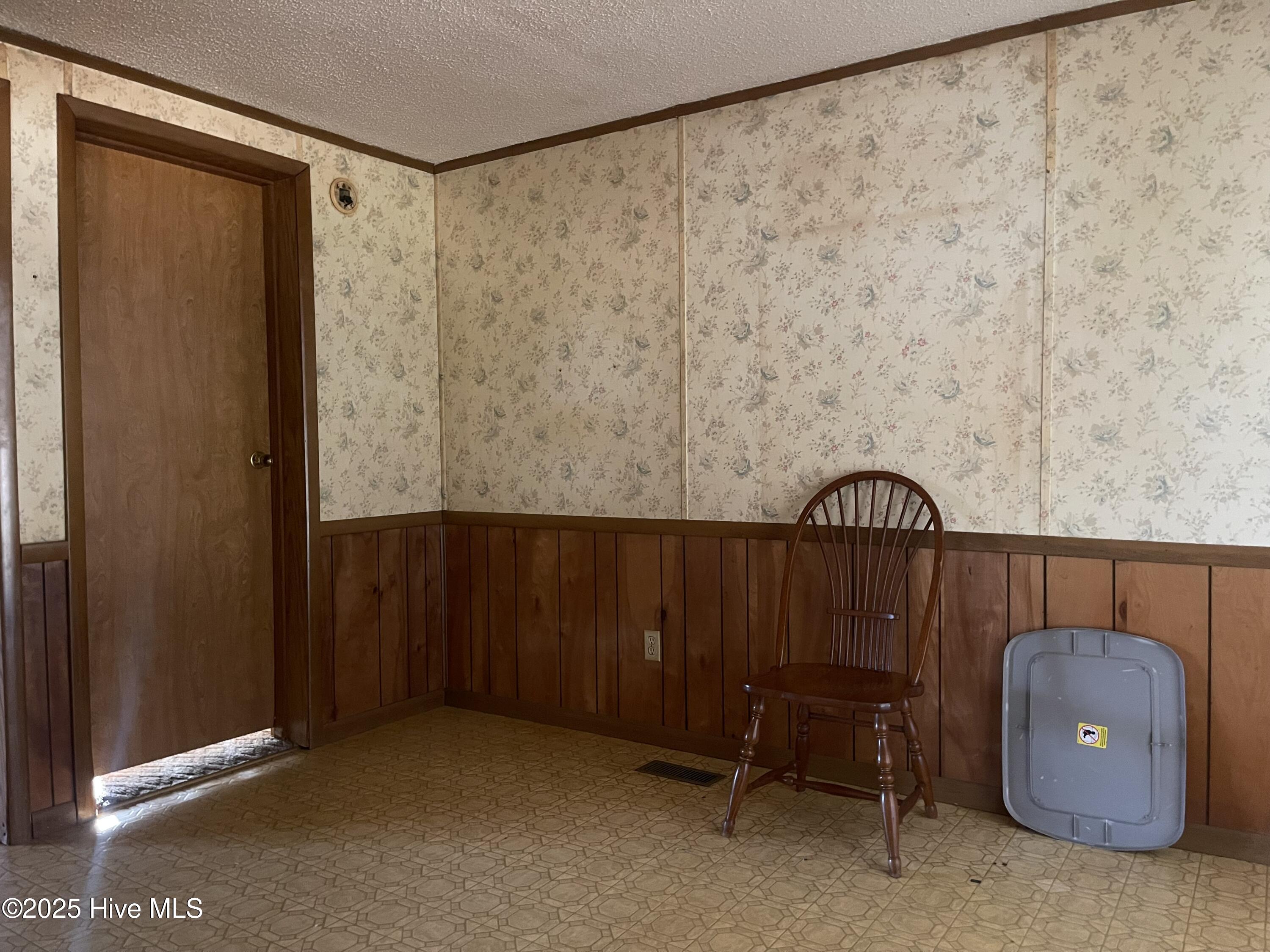 2537 Whichards Beach Road Chocowinity, NC 27817 - Photo 10 of 10 IMG_9878