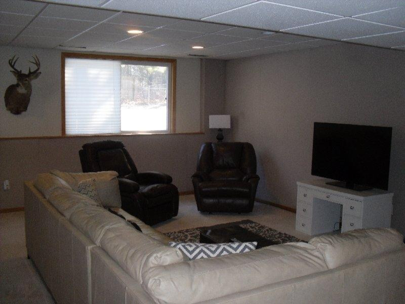 1851 East River Road Muskegon, MI 49445 - Photo 17 of 18 049.jpg