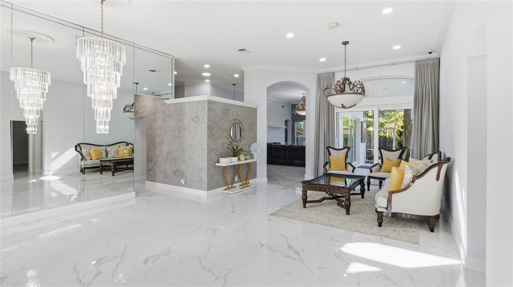 10141 Umberland Place Boca Raton, FL 33428 - Photo 6 of 28 a view of a livingroom with furniture and a view of living room