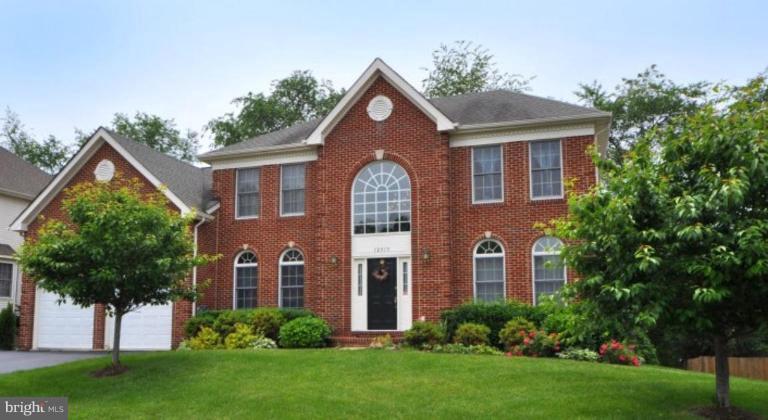 12513 Ridgegate Drive Herndon, VA 20170 - Photo 1 of 30 Exterior (Main)