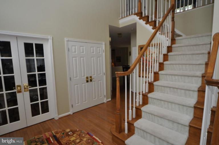 12513 Ridgegate Drive Herndon, VA 20170 - Photo 2 of 30 Entrance / Foyer