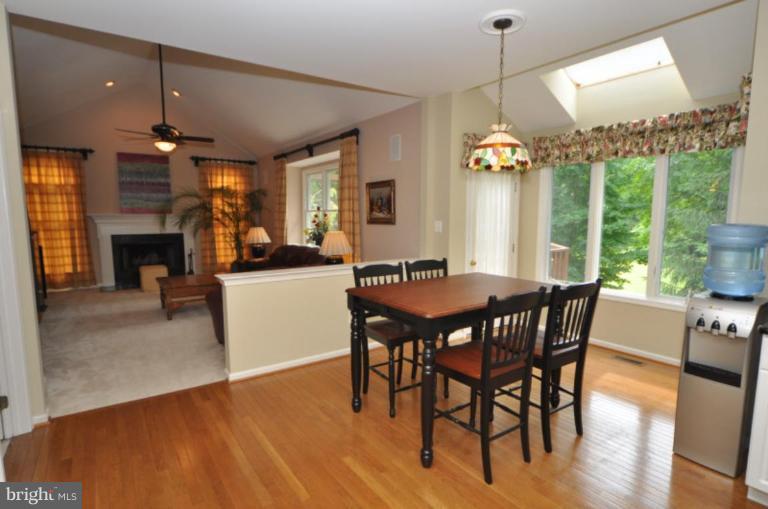 12513 Ridgegate Drive Herndon, VA 20170 - Photo 7 of 30 Breakfast Area