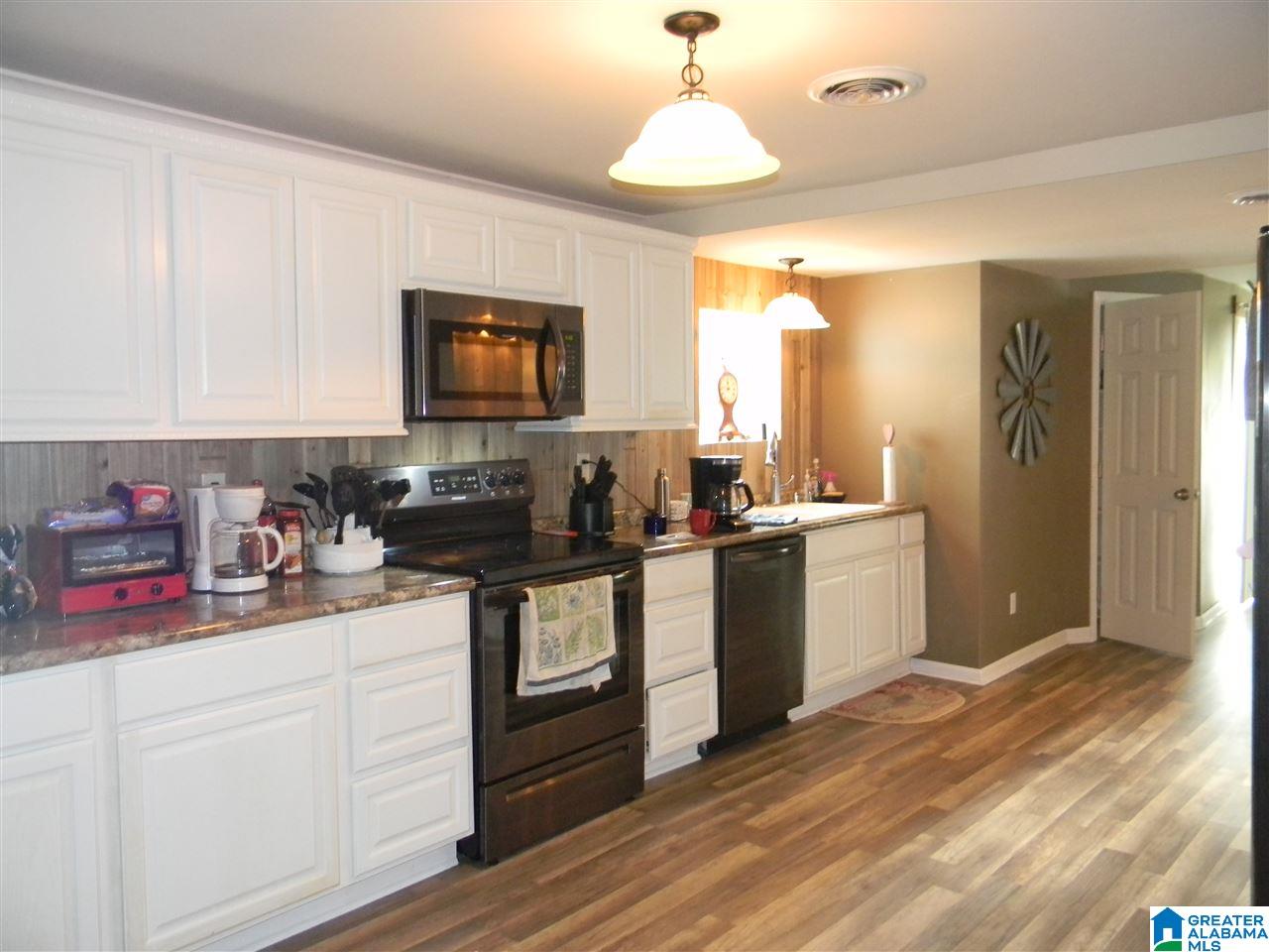 1161 Wallstown Road Hayden, AL 35079 - Photo 8 of 31