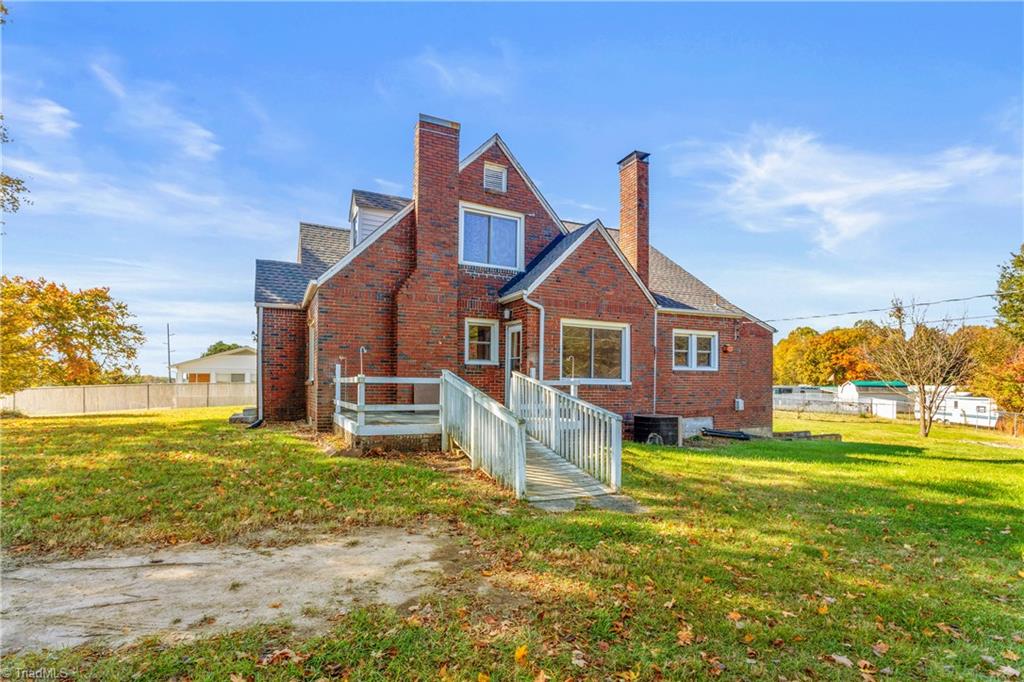 1314 Craver Road Lexington, NC 27295 - Photo 2 of 35 Gallery Image 2