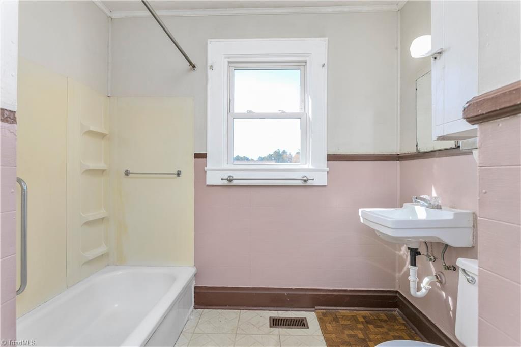 1314 Craver Road Lexington, NC 27295 - Photo 25 of 35 Gallery Image 25