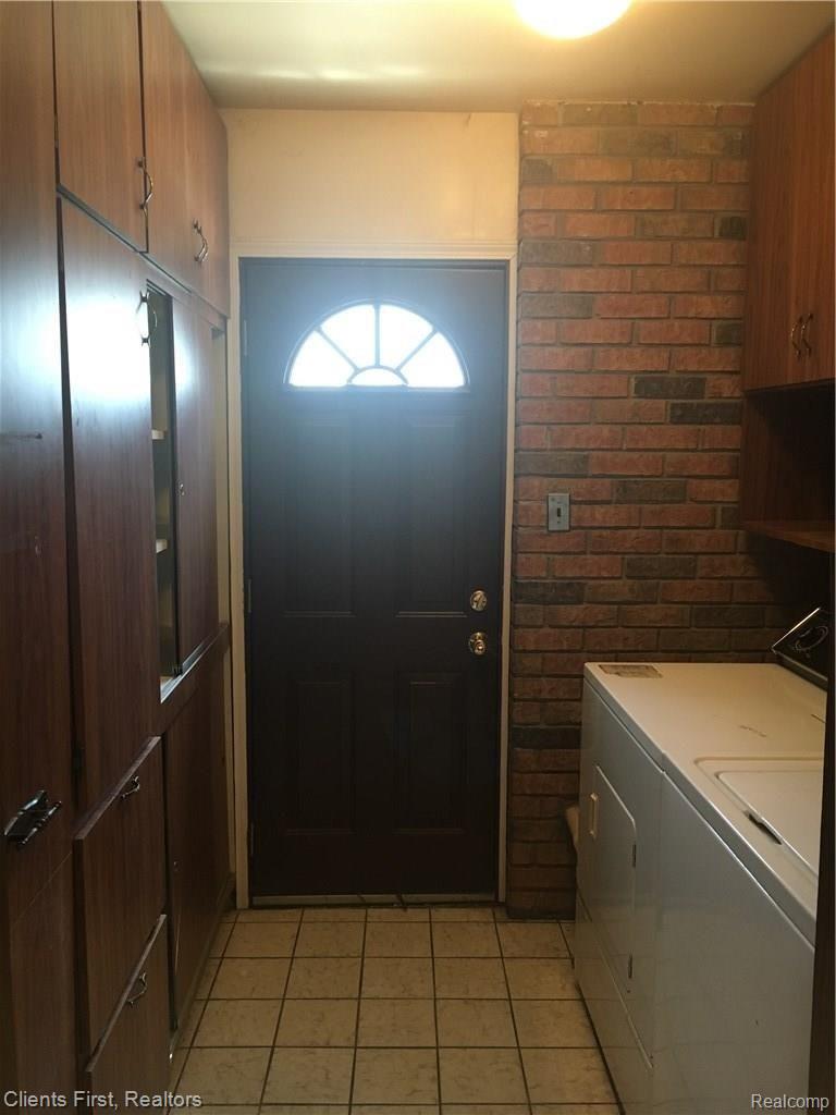 27157 Howell Road Redford, MI 48239 - Photo 15 of 46 IMG_4704.JPG
