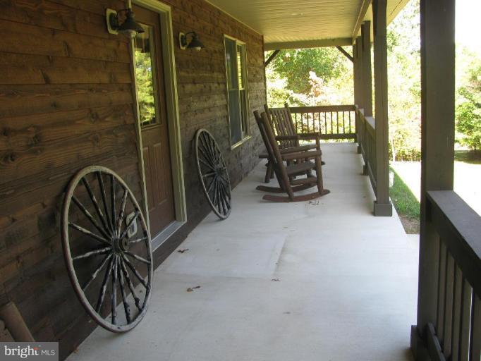 13722 Orchard Ridge Road Hancock, MD 21750 - Photo 21 of 30 Porch