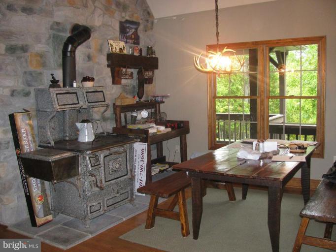 13722 Orchard Ridge Road Hancock, MD 21750 - Photo 4 of 30 Breakfast Area