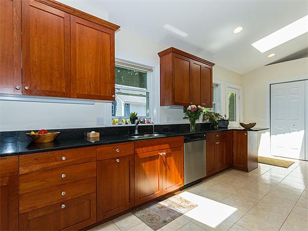 376 Waverley Oaks Road, Unit 1 Waltham, MA 02452 - Photo 2 of 20 Gallery Image 2