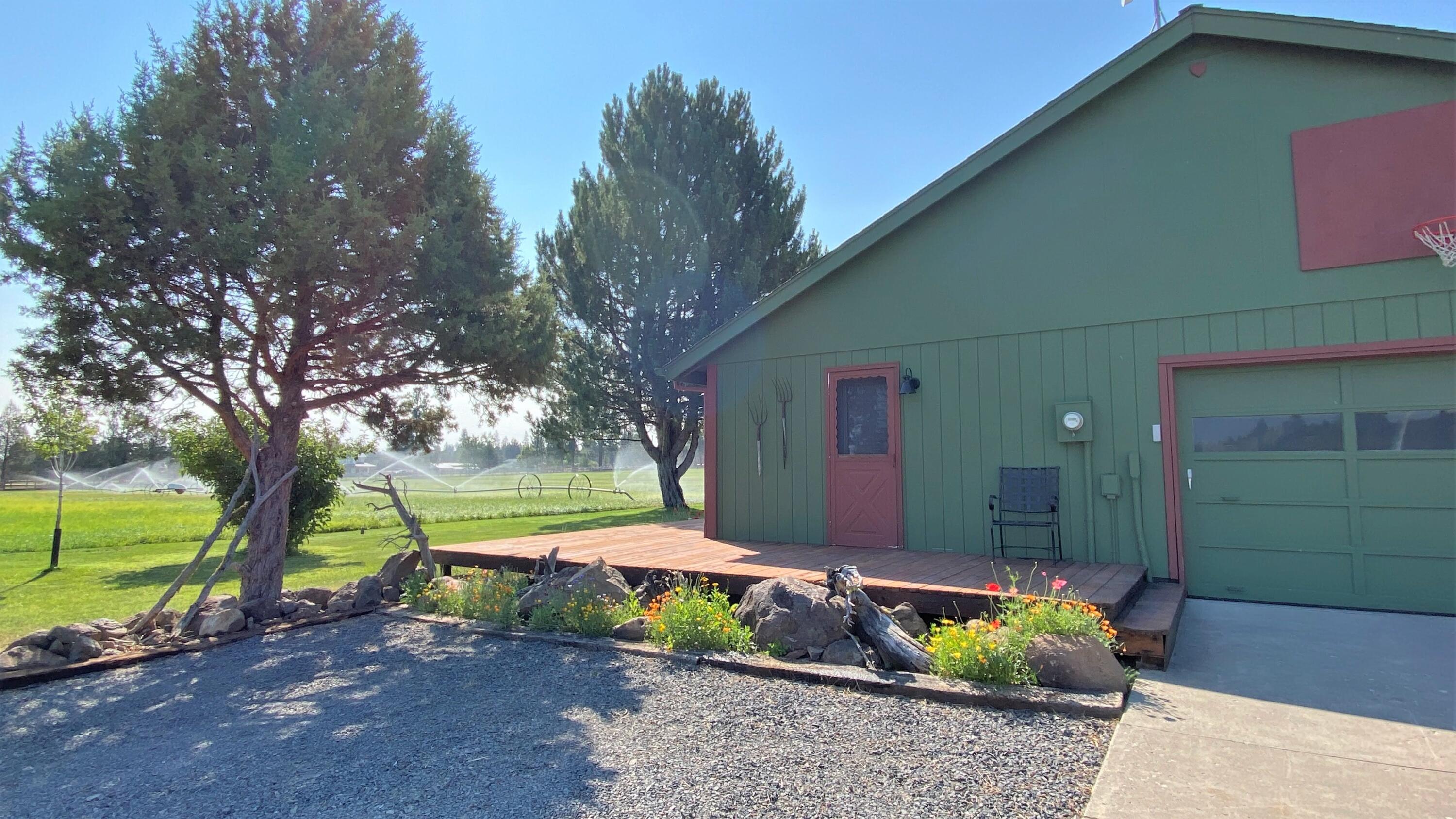 64473 Rock Springs Road Bend, OR 97703 - Photo 9 of 73 5C22C859-3D95-4901-BE94-21A1A967C33D