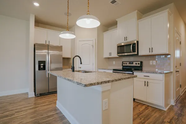 $300,000 | 523 Stovall Lane, Columbia, TN 38401