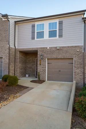$300,000 | 523 Stovall Lane, Columbia, TN 38401