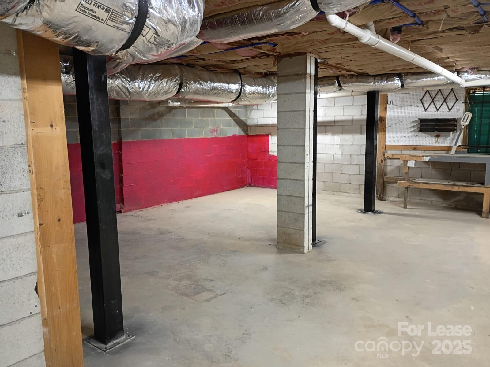 1175 Kilpatrick Road Hendersonville, NC 28739 - Photo 8 of 34