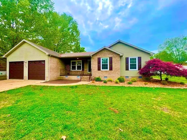 $302,000 | 208 Greenwood Drive, Paris, TN 38242