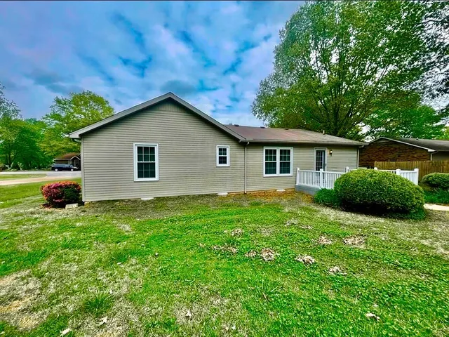 $302,000 | 208 Greenwood Drive, Paris, TN 38242