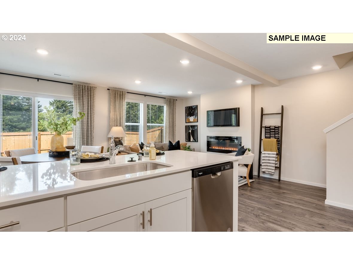 10312 Northeast 46th Street Vancouver, WA 98682 - Photo 13 of 35