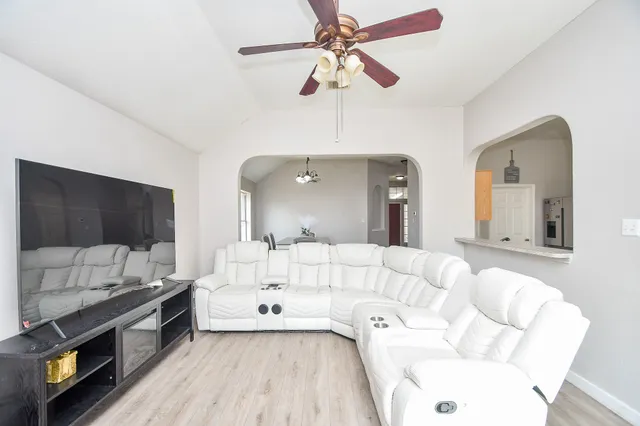 $2,300 | 18835 Appletree Ridge Road, Houston, TX 77084