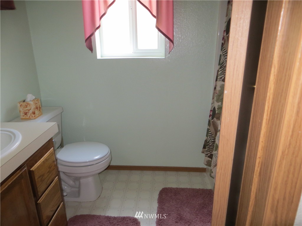 1931 West Beeville Loop Road Matlock, WA 98560 - Photo 13 of 25 Gallery Image 13