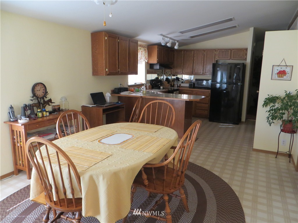 1931 West Beeville Loop Road Matlock, WA 98560 - Photo 4 of 25 Gallery Image 4