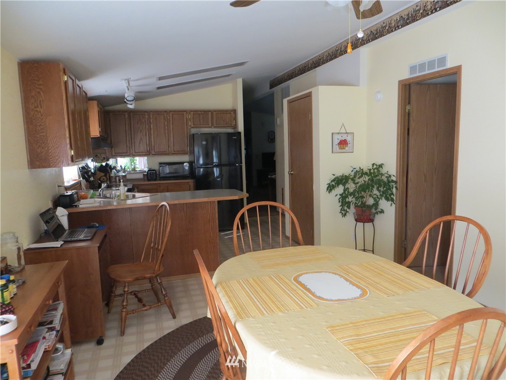 1931 West Beeville Loop Road Matlock, WA 98560 - Photo 6 of 25 Gallery Image 6