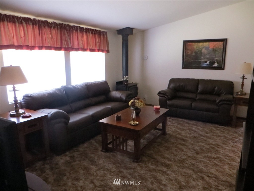 1931 West Beeville Loop Road Matlock, WA 98560 - Photo 7 of 25 Gallery Image 7