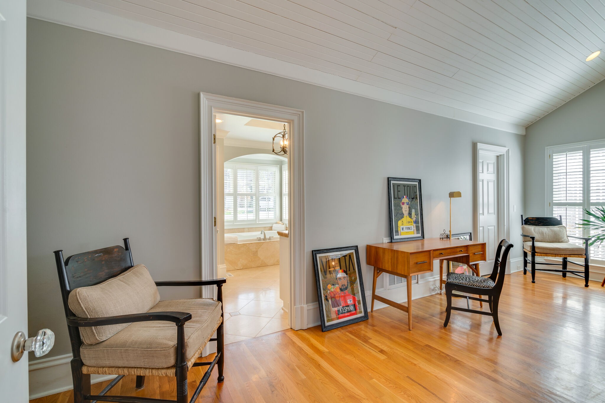 411 Page Road Nashville, TN 37205 - Photo 19 of 53 a living room with furniture and a wooden floor