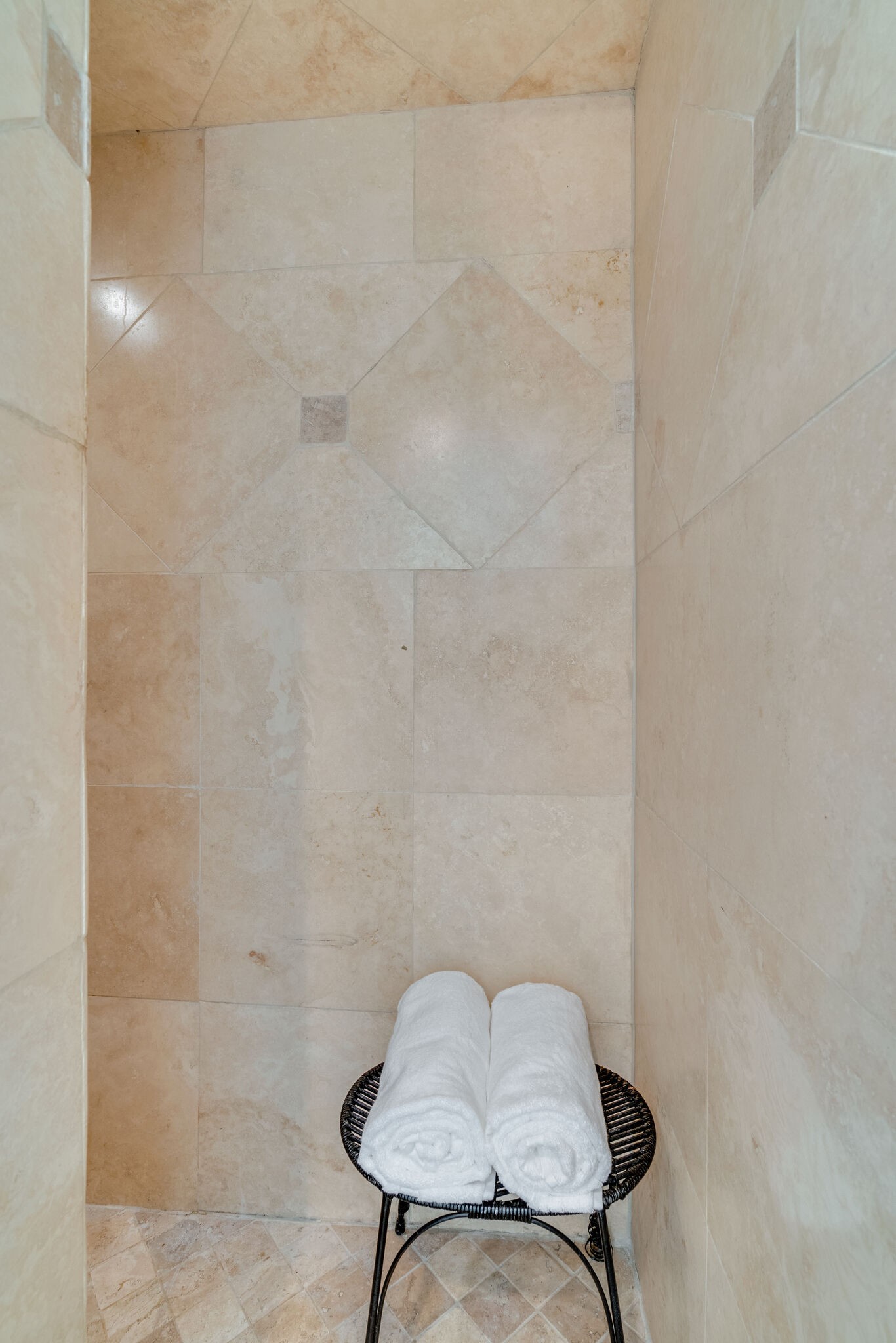 411 Page Road Nashville, TN 37205 - Photo 25 of 53 a bathroom with a toilet