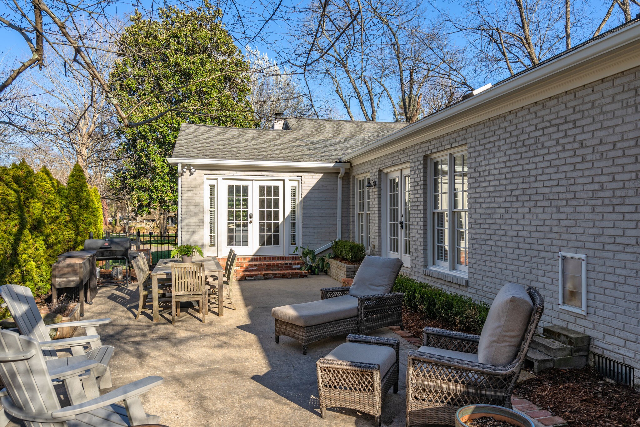411 Page Road Nashville, TN 37205 - Photo 33 of 53 a building outdoor space with patio furniture