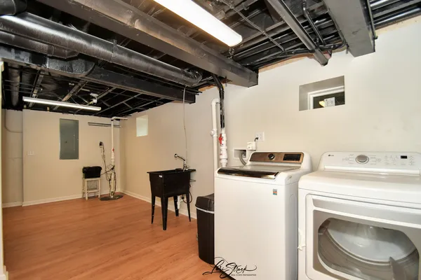 $3,850 | 635 East Prairie Avenue, Lombard, IL 60148