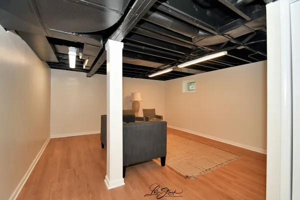 $3,850 | 635 East Prairie Avenue, Lombard, IL 60148