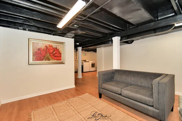 $3,850 | 635 East Prairie Avenue, Lombard, IL 60148